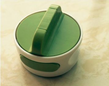 Easy Twist Release Compact Can Opener
